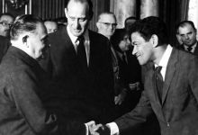 Garrincha com o presidente Castelo Branco e João Havelange