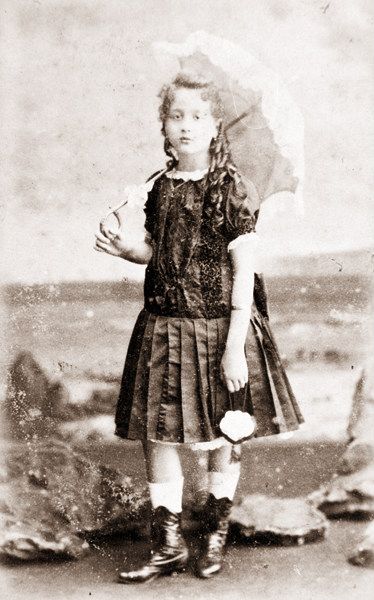 Adultos em miniatura - Retrato de menina, formato carte de visite